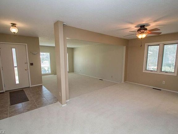 5th image of 13627 Fairwinds Dr