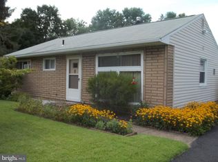 81 Oak Dr, New Britain, PA