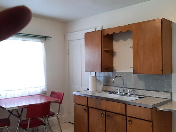 5th image of 623 W Beardsley Ave #B