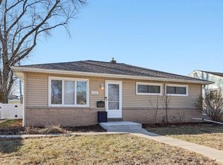 6609 W Morgan Ave, Milwaukee, WI 53220