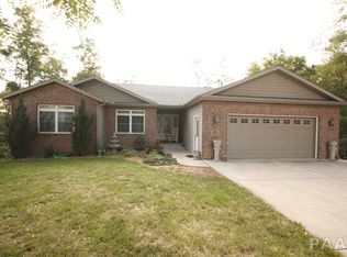 58 Country Ln, East Peoria, IL 61611