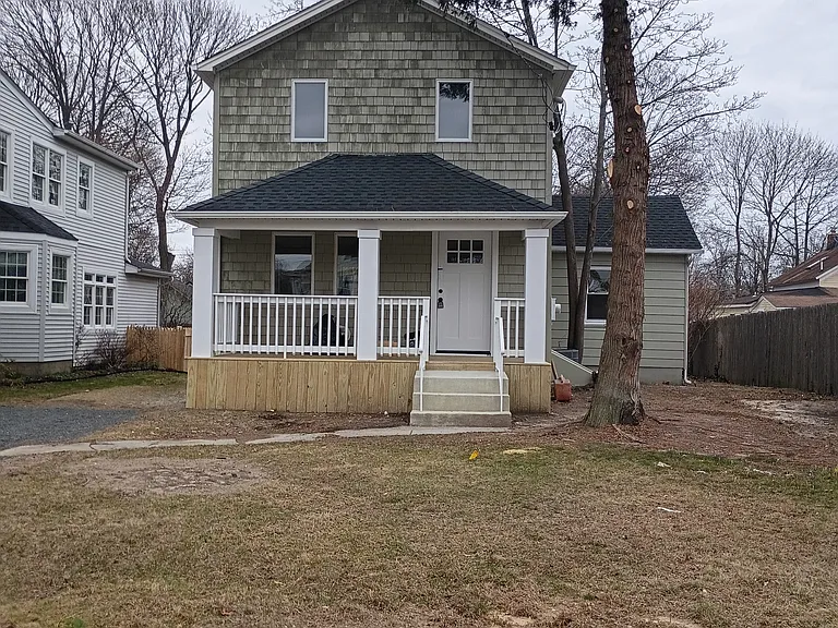 Cleveland Ave — Photo 1