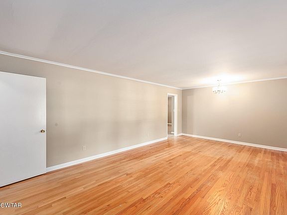 5th image of 79 Glen Eden Dr