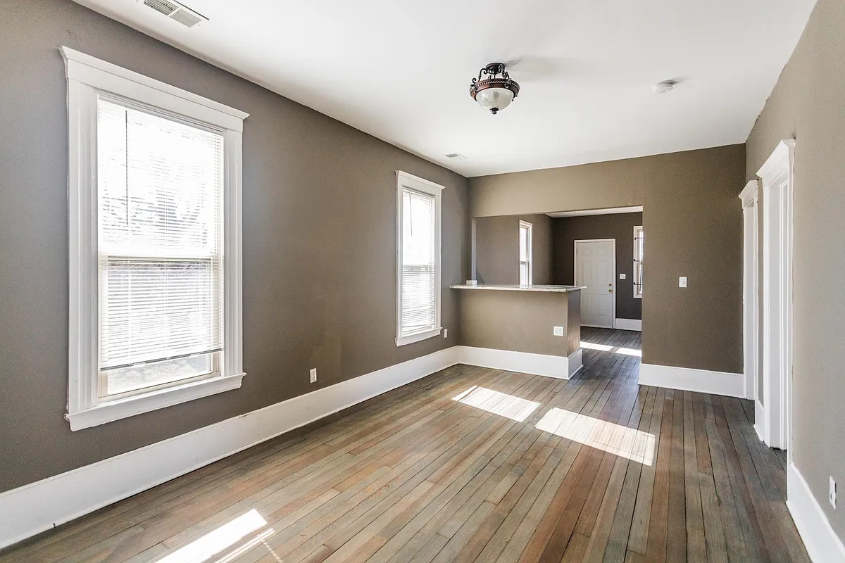 Building Photo - 2651 Wabash St #2