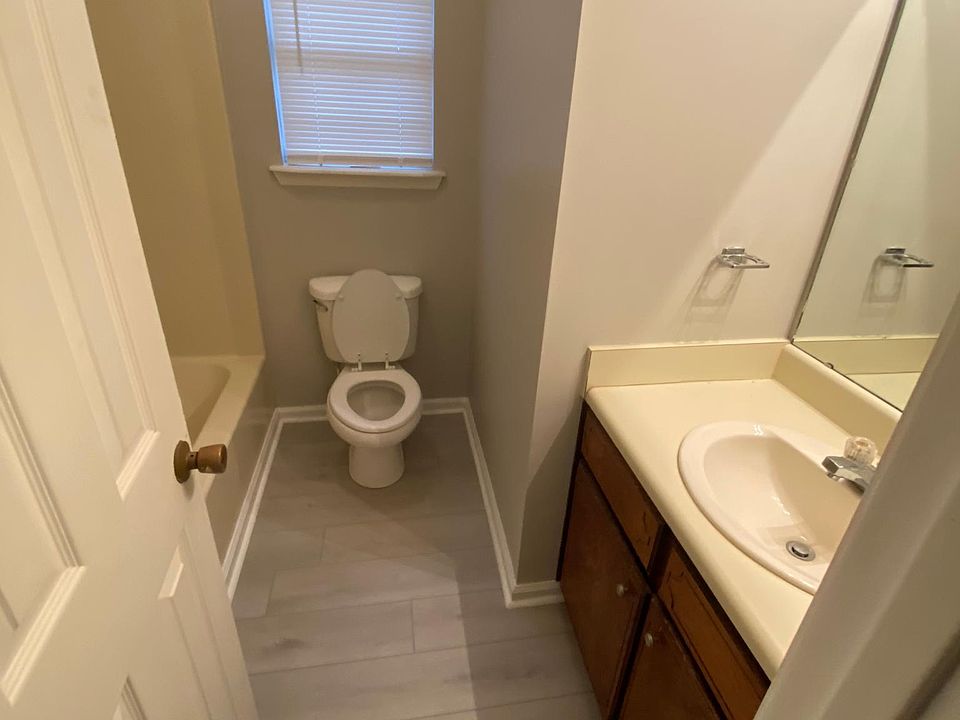 1st image of 2928 Callaway Cir