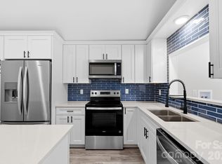240 E Court St, Rutherfordton, NC 28139