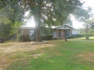 1095 Aztec St, Camden, AR 71701