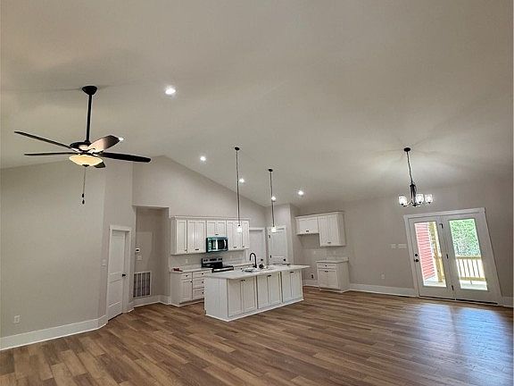 2nd image of 3840 Maidens Rd