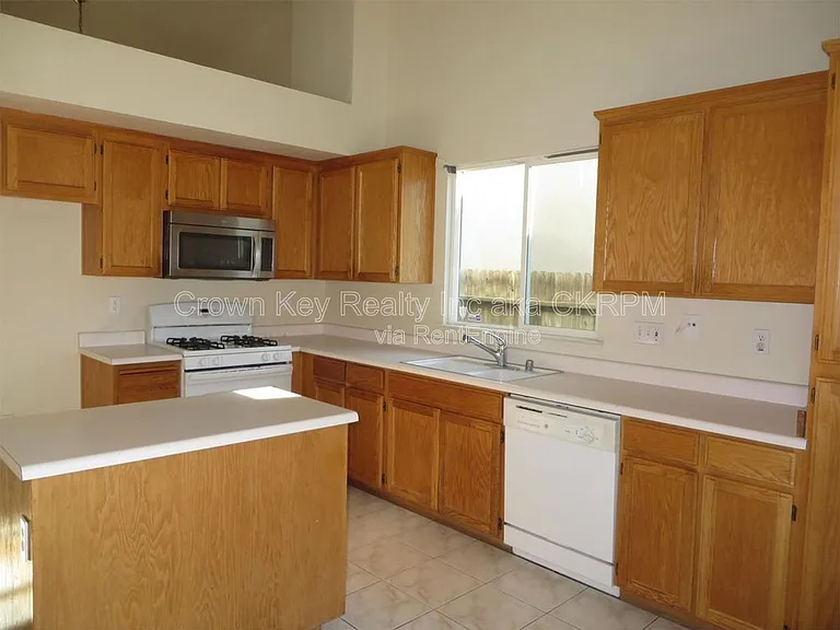 1720 Alcira Nunez St — Photo 6