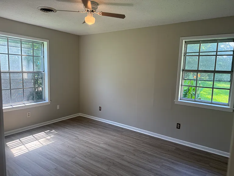 1013 Terry Rd — Photo 9