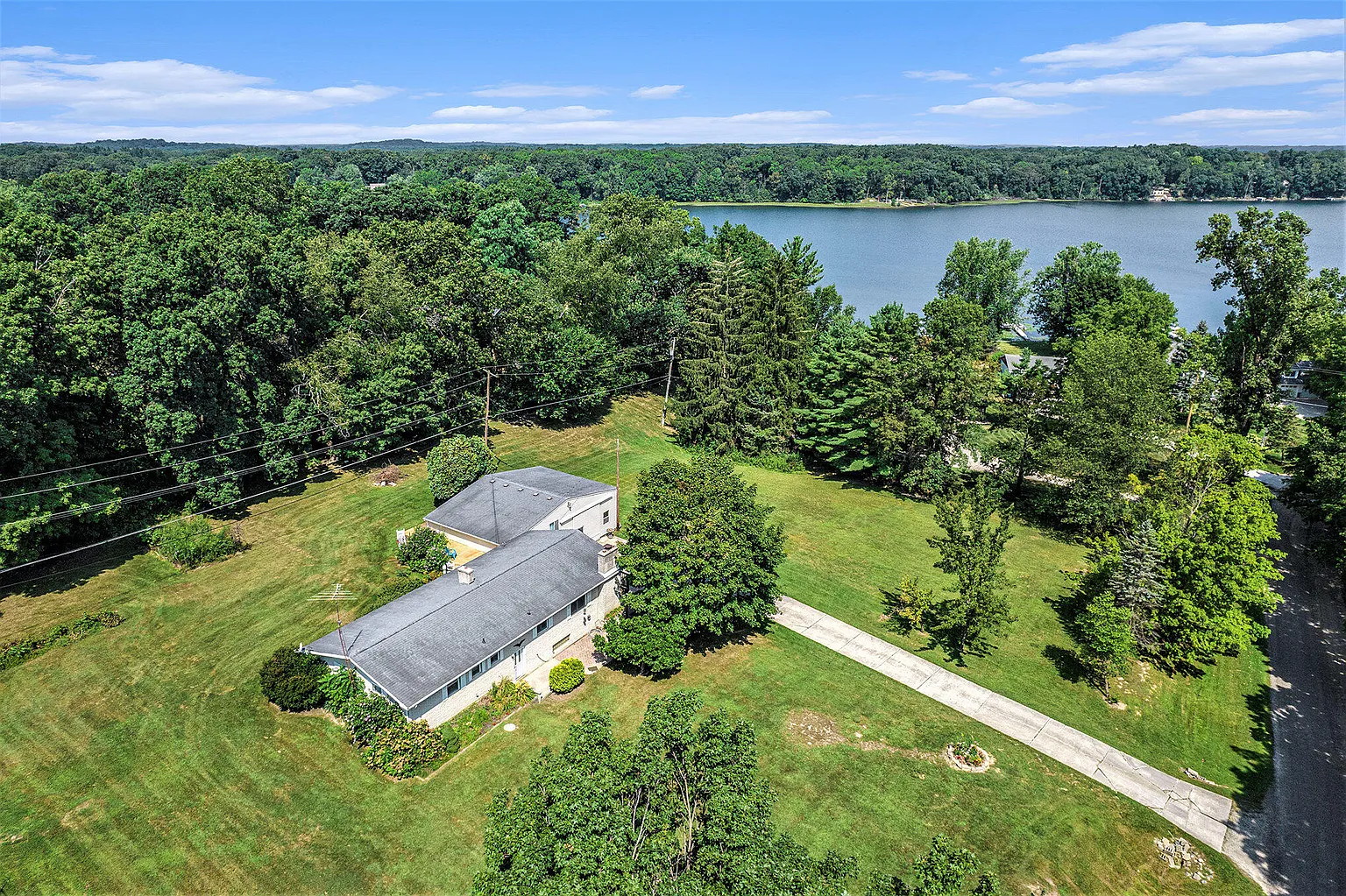 7109 Lake Shore Dr photo 1
