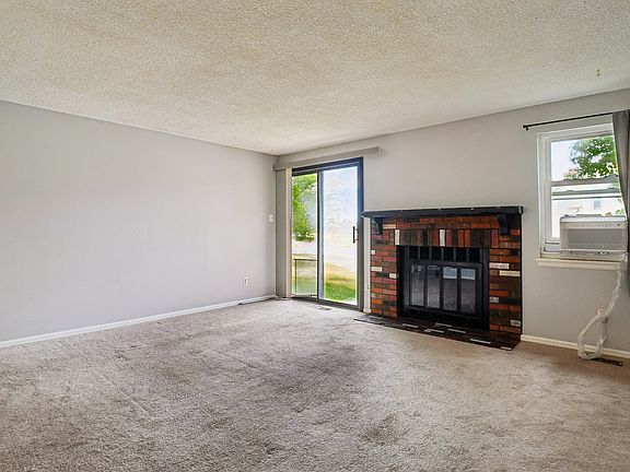 5th image of 11922 Bellaire St APT B