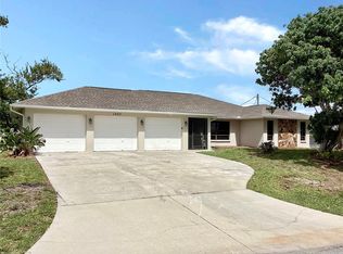 1927 Greenlawn Dr, Englewood, FL 34223