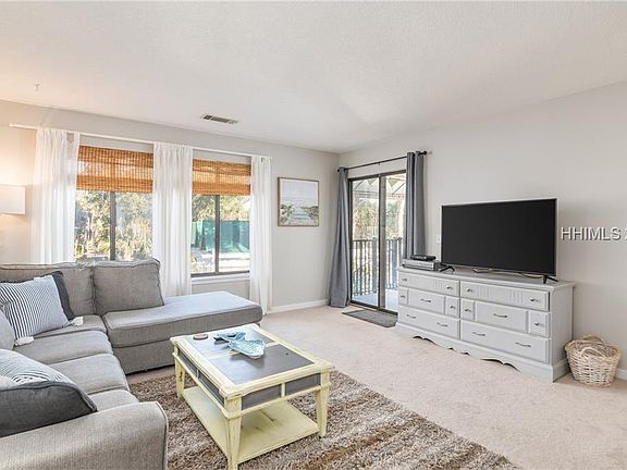3rd image of 36 Deallyon Ave APT 119