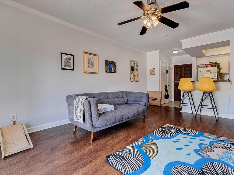 4515 Briar Hollow Pl #215 — Photo 4