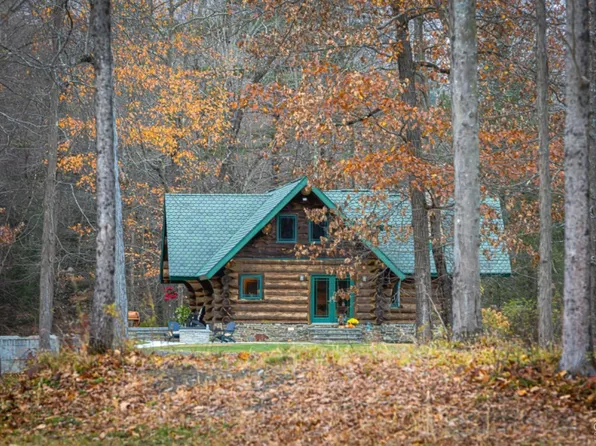 203 Pond Hill, Chatham, NY 12037