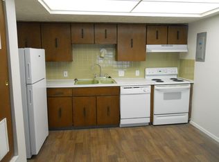 2006 W 27th Ter APT 5, Lawrence, KS 66046