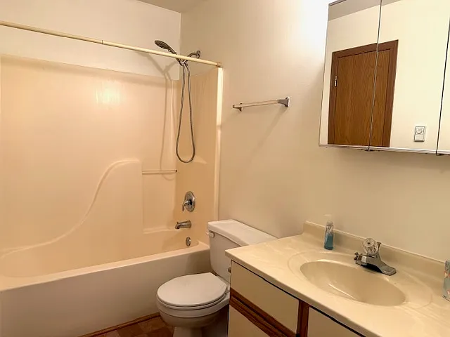 1303 Cunat Ct #1C — Photo 10