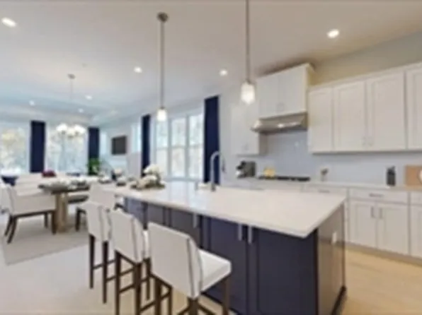 16 Barnes Blvd #40, Hudson, MA 01749