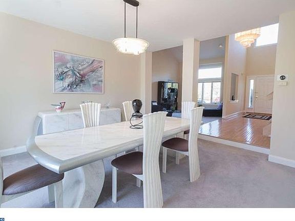 5th image of 22 Auburn Dr