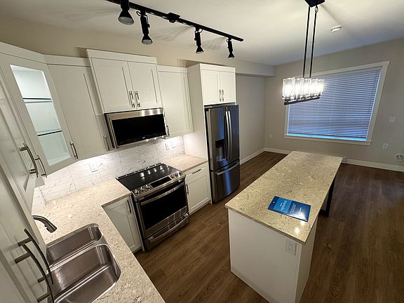4th image of 8233 208b St #519