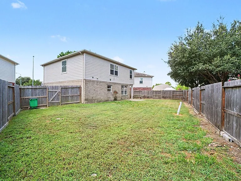 19130 Edens Dawn Dr — Photo 38