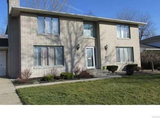 21 Rosewood Dr, Buffalo, NY 14221