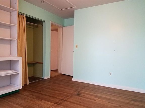 4th image of 7906 Parke West Dr