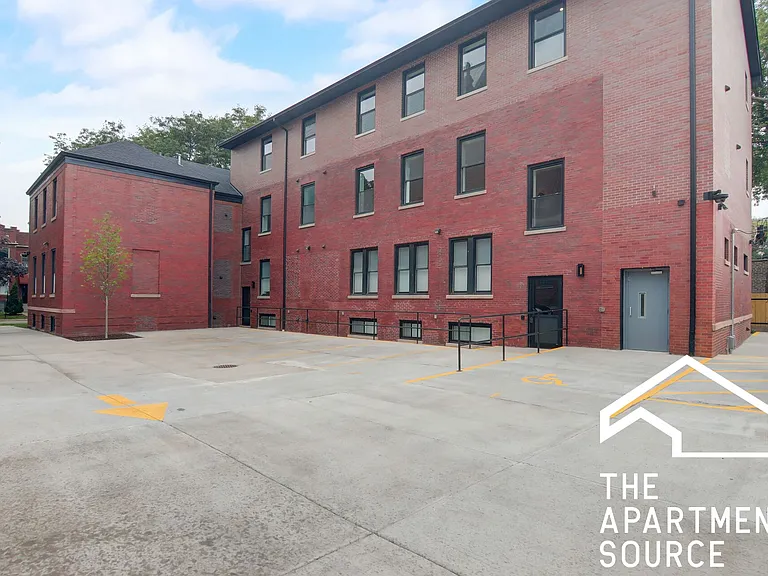 4927 N Claremont Ave #205 — Photo 14