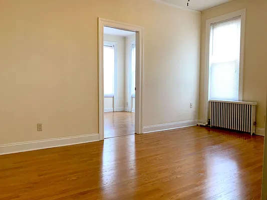Rented by Capri Jet Realty Corp | media 6