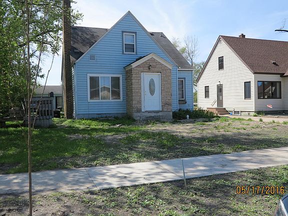 5th image of 227 Markley Ave N