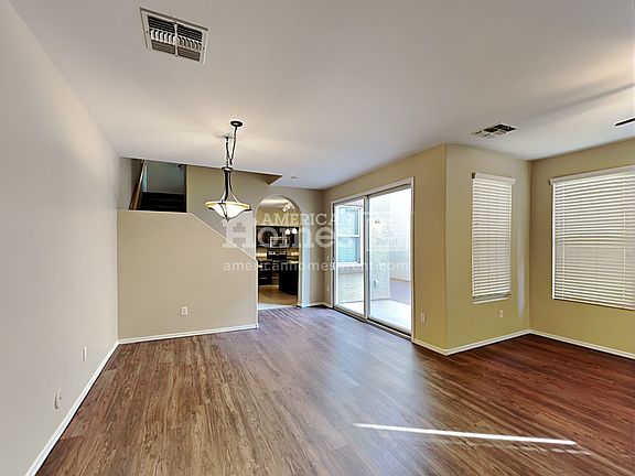 4th image of 1092 S Storment Ln