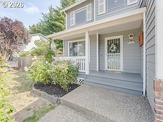 2nd image of 3200 SE Hampton Loop