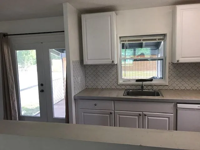 22111 Montrose Ave — Photo 5