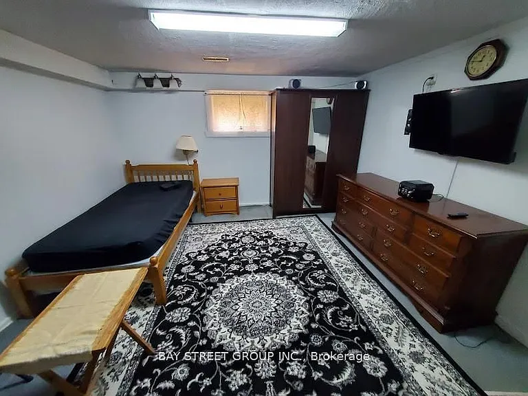 73 Regatta Cres #LOWER — Photo 3