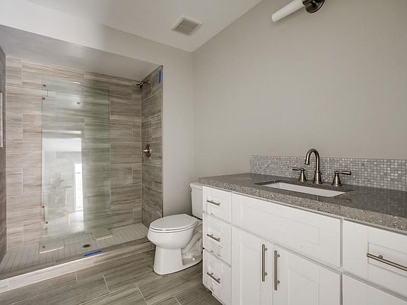 5th image of 4591 Gila Ave #005