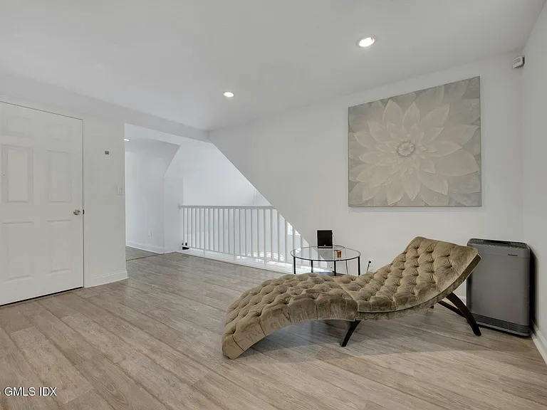 68 Hillcrest Park Rd — Photo 33