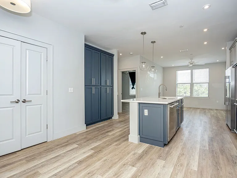 2501 Bienville Blvd #424 — Photo 7