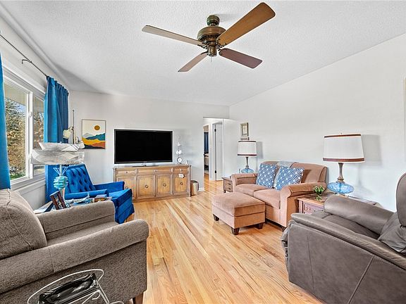 4th image of 1500 W 3rd Ave