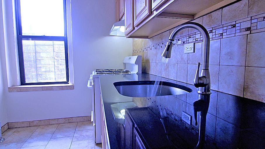 1st image of 1649 Nelson Ave APT 2E
