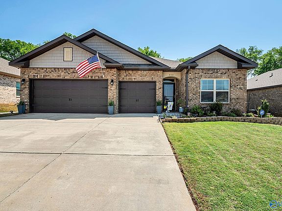 5th image of 460 Jackson Point Cir