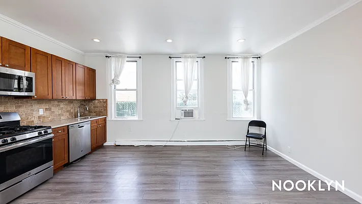 Rented by Nooklyn NYC LLC | media 41