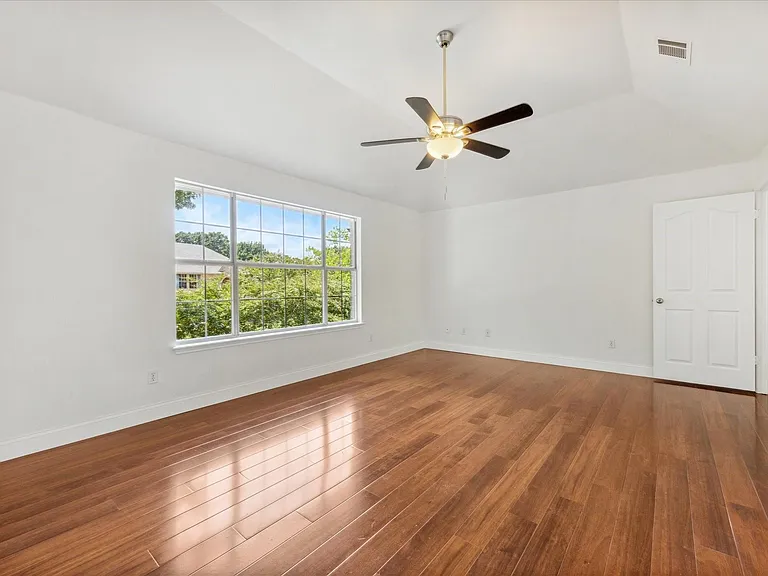 2926 Winchester Dr — Photo 26