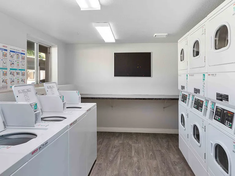 Cranford Court Apts — Photo 19