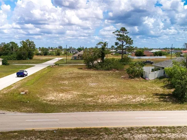 1747 Diplomat Pkwy W, Cape Coral, FL 33993