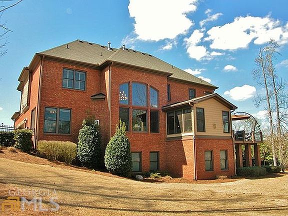 3rd image of 4412 Park Royal Dr