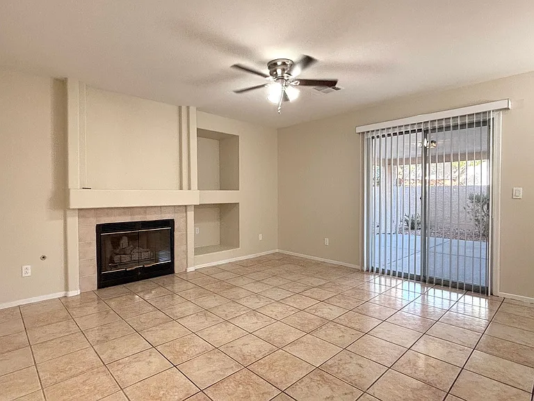 1724 Mexican Poppy St — Photo 20