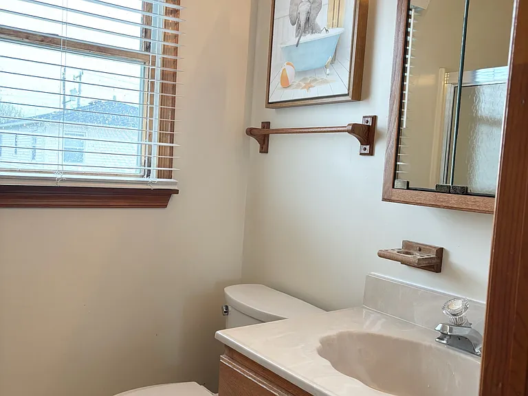 124 E Monterey Ave — Photo 7