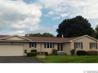 100 Eagle Rock Dr, Rochester, NY 14609
