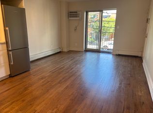 22-59 33rd St #2, Astoria, NY 11105